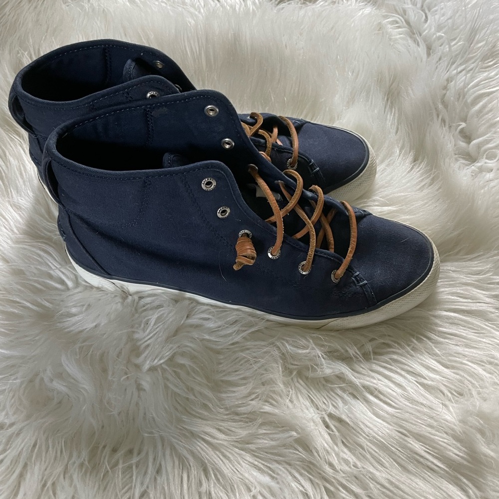 Sperry women’s high top sneakers
